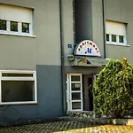 M Apartman *