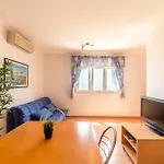 M Apartman