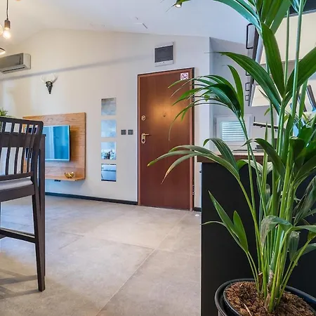 M 아파트 스플리트